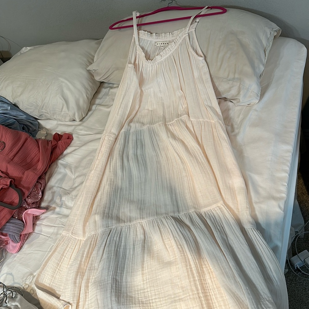 XIRENA light pink maxi dress with pockets